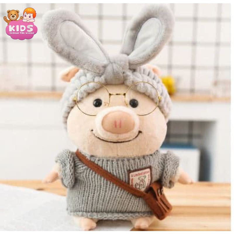 piggy-dressed-in-grey-sweater