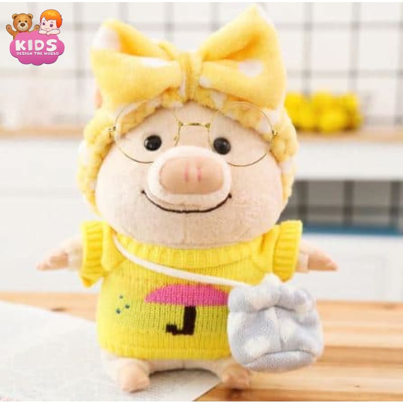 piggy-dressed-in-yellow-sweater